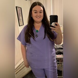 WonderWink Lavender V-Neck Scrub Top